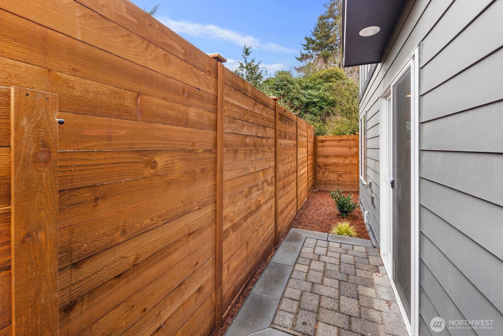 806 C S Rose Street , Seattle, WA 98108