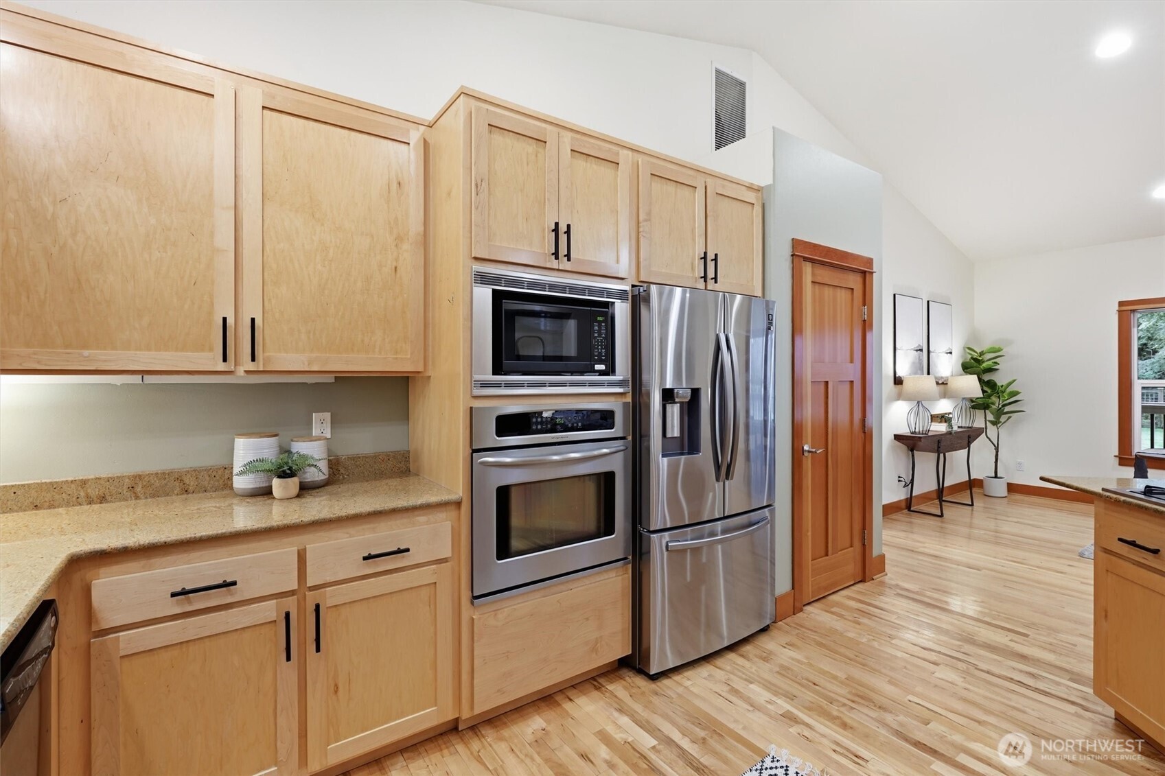 2110 NE Parker Road , Coupeville, WA 98239