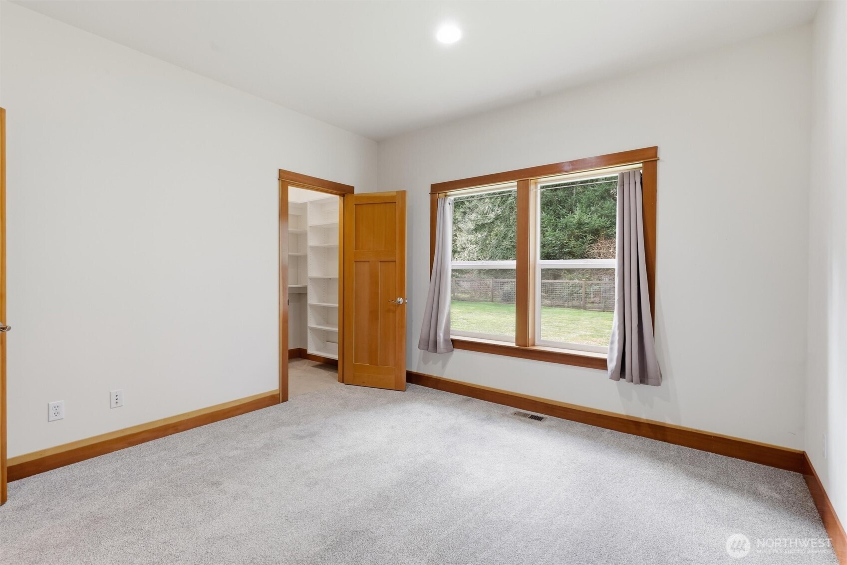 2110 NE Parker Road , Coupeville, WA 98239