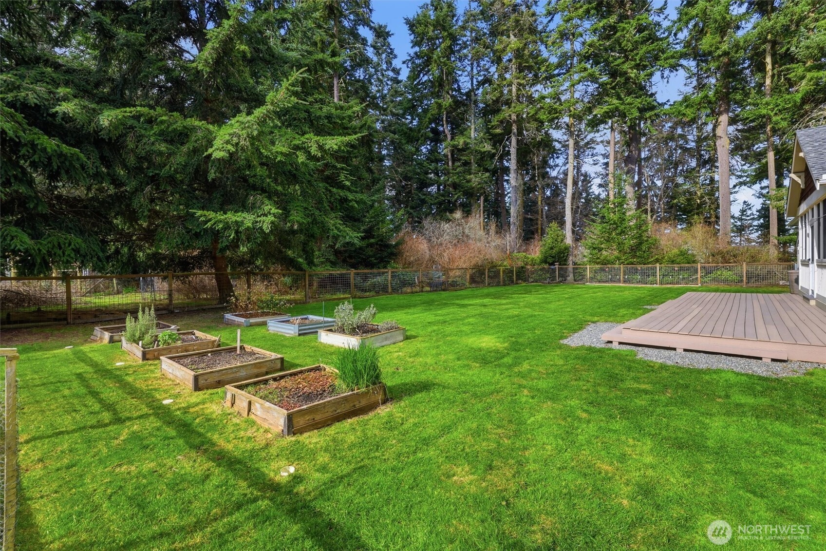 2110 NE Parker Road , Coupeville, WA 98239