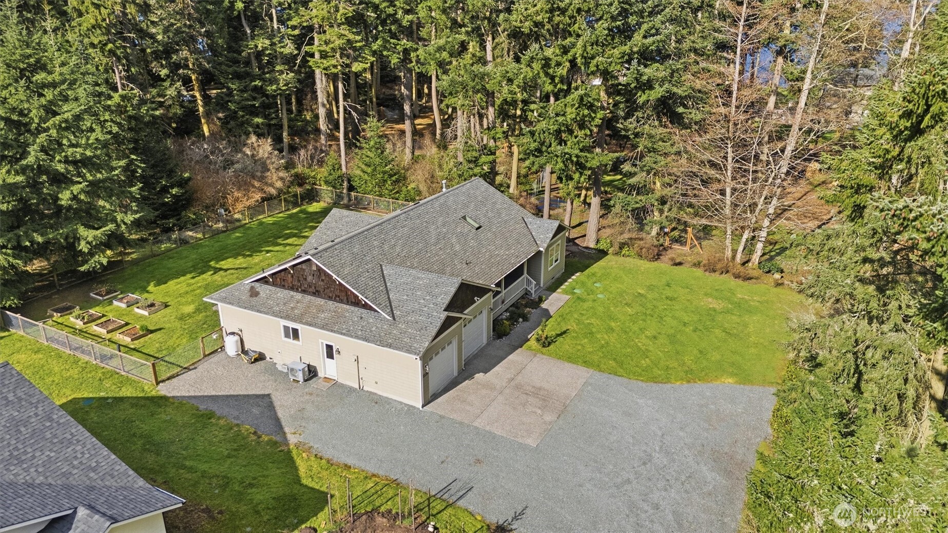 2110 NE Parker Road , Coupeville, WA 98239