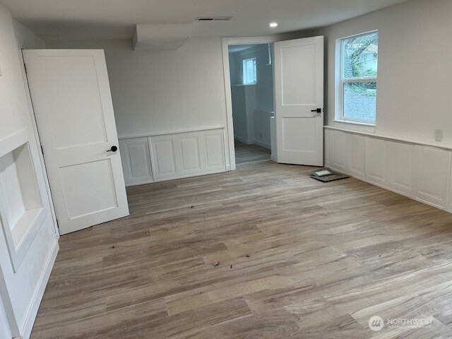 900 NE 105th , Seattle, WA 98125