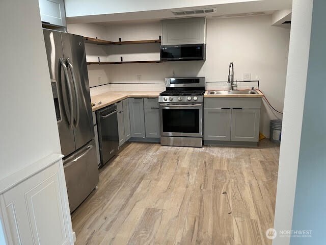 900 NE 105th , Seattle, WA 98125