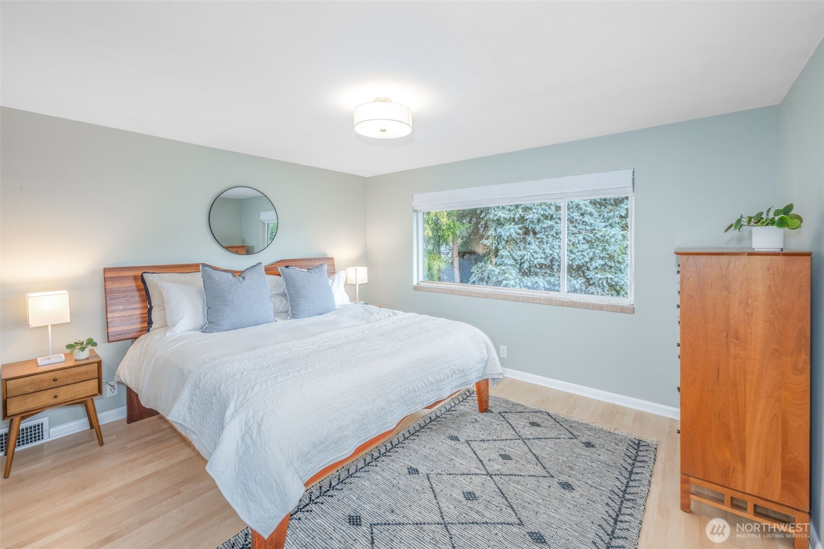 3744 NE 165th Street , Lake Forest Park, WA 98155