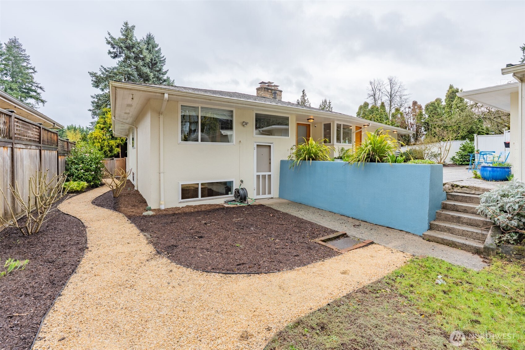 3744 NE 165th Street , Lake Forest Park, WA 98155