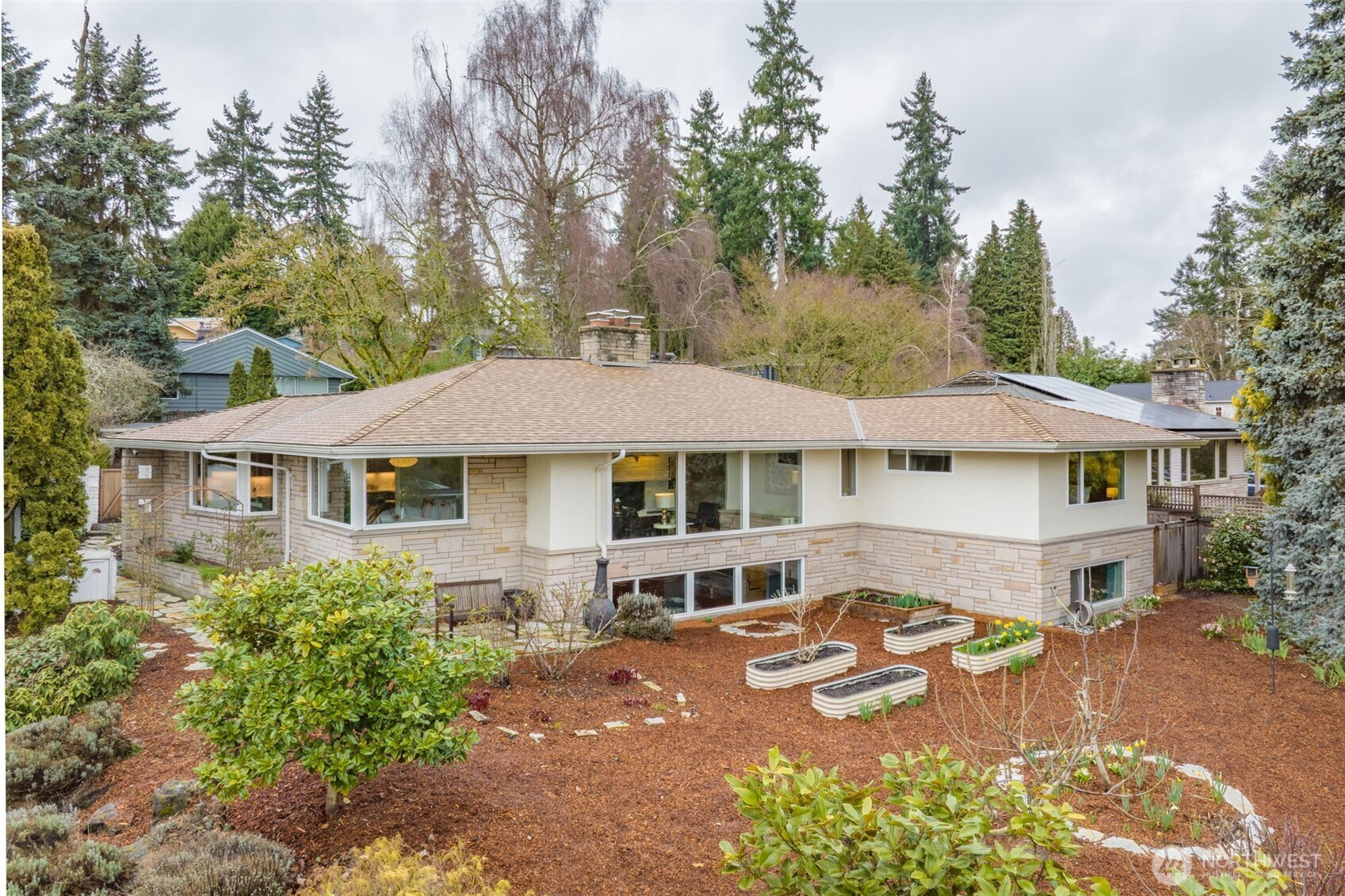 3744 NE 165th Street , Lake Forest Park, WA 98155