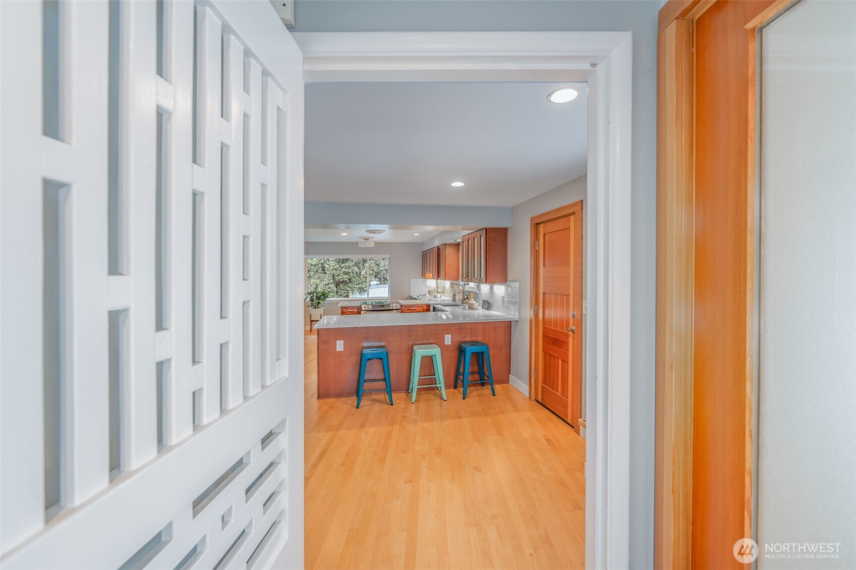 3744 NE 165th Street , Lake Forest Park, WA 98155