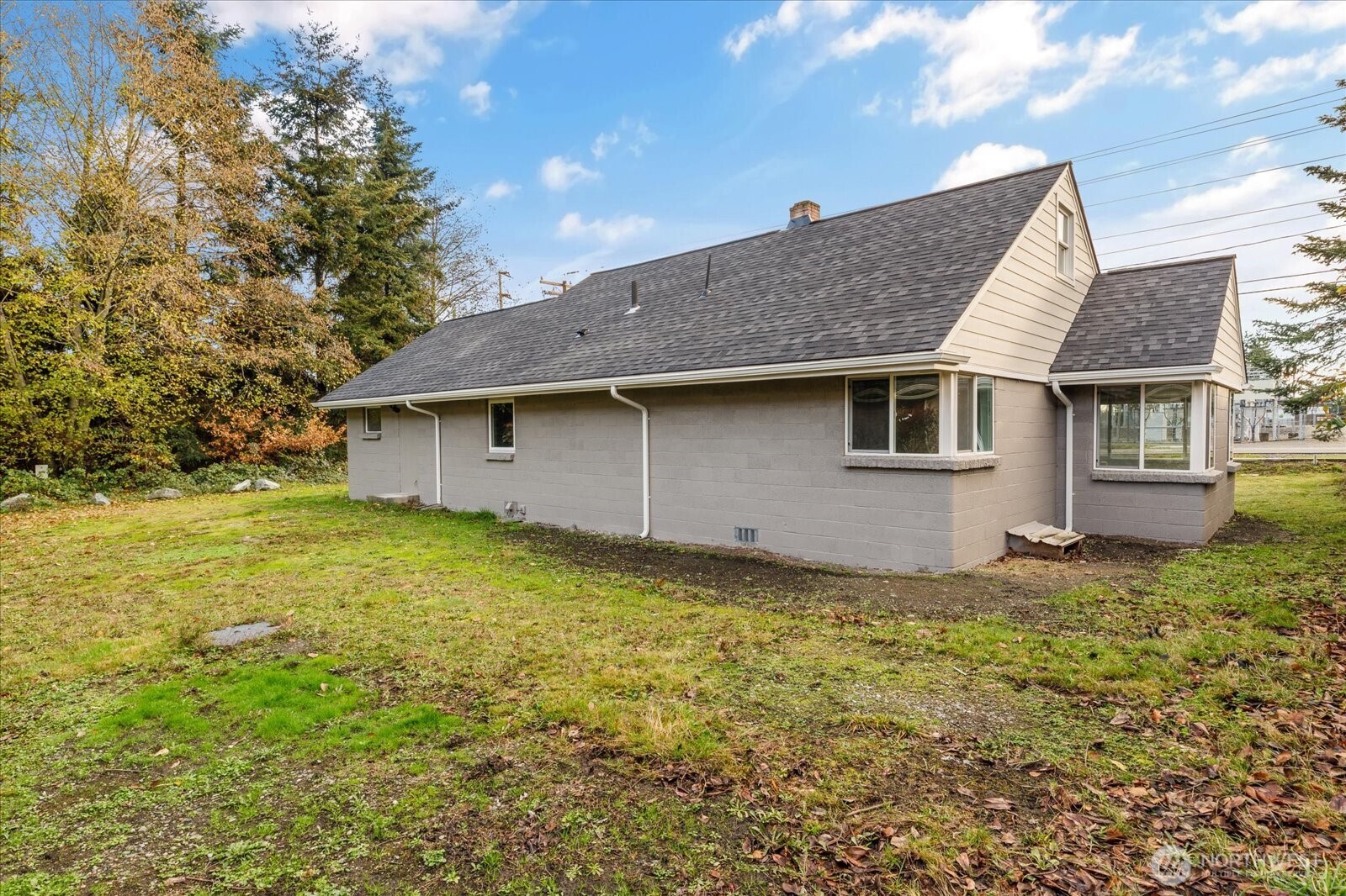 350 NE 7th Avenue , Oak Harbor, WA 98277