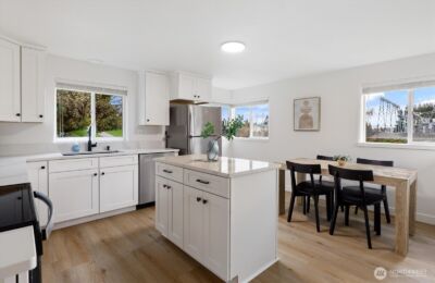 350 NE 7th Avenue , Oak Harbor, WA 98277 - Photo 3