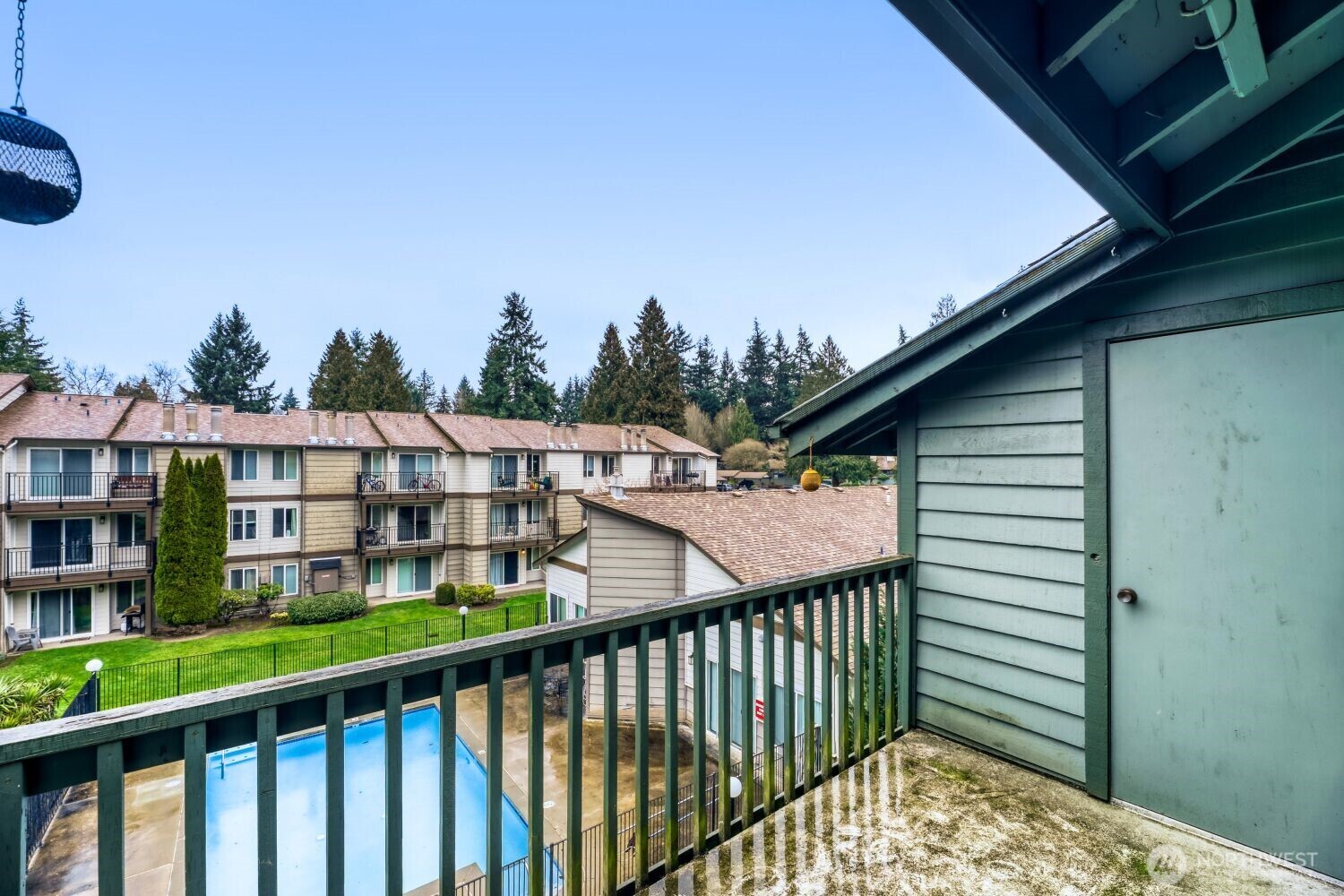 12904 126th Court NE #J302, Kirkland, WA 98034