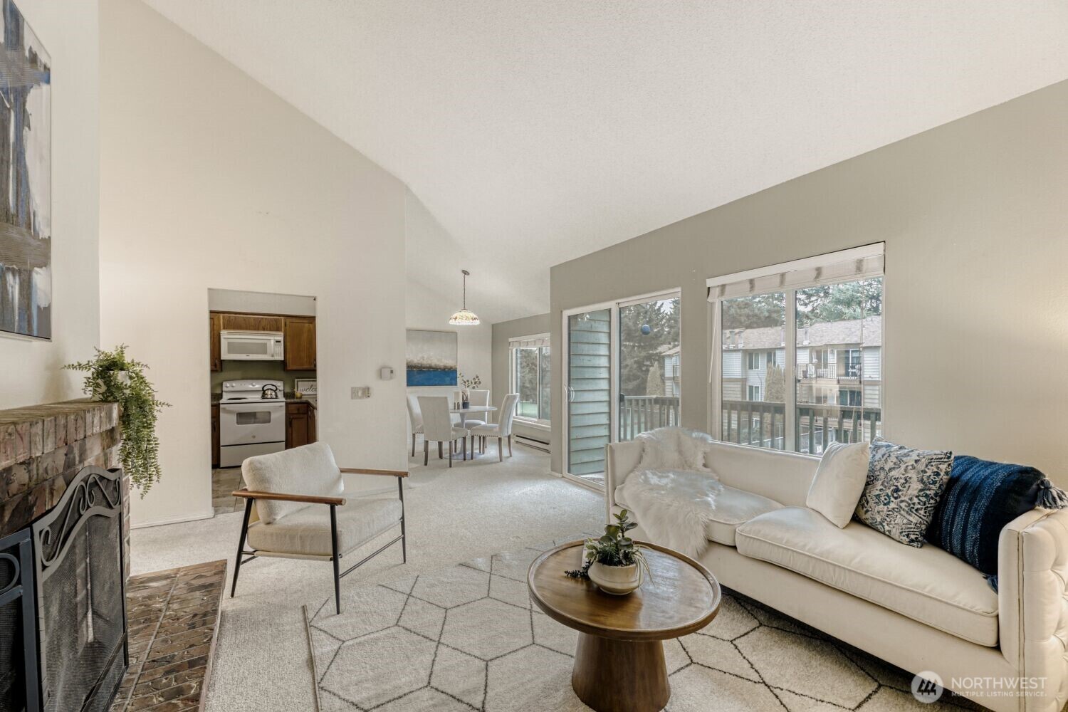 12904 126th Court NE #J302, Kirkland, WA 98034