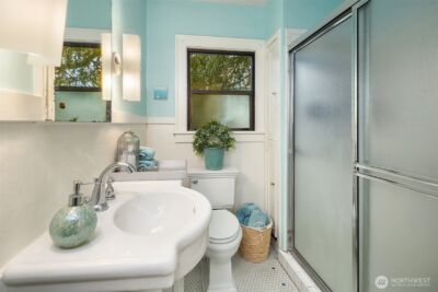 3939 Meridian Avenue N, Seattle, WA 98103 - Photo 19