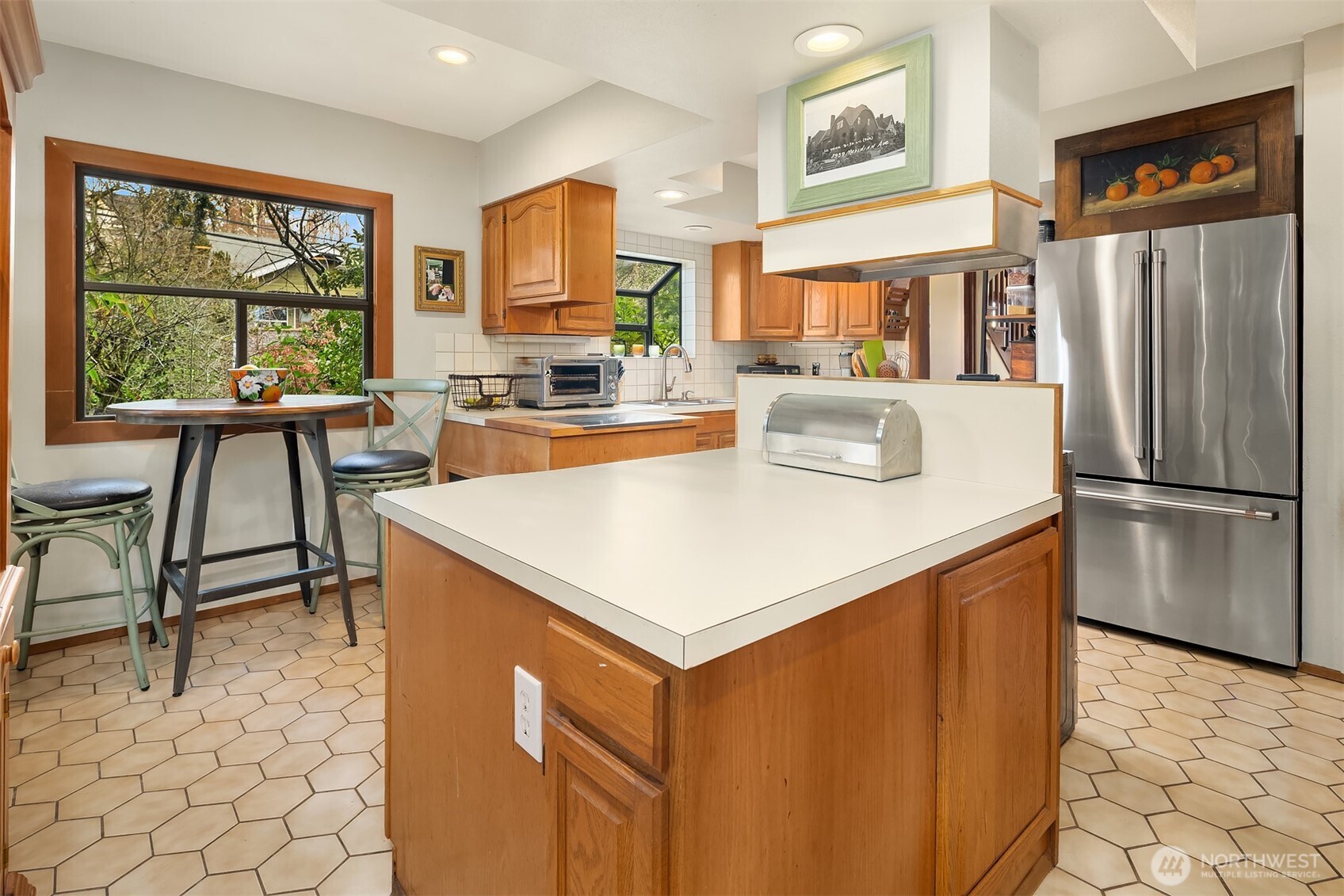 3939 Meridian Avenue N, Seattle, WA 98103