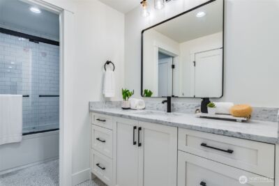 10661 Forbes Creek Drive , Kirkland, WA 98033 - Photo 39