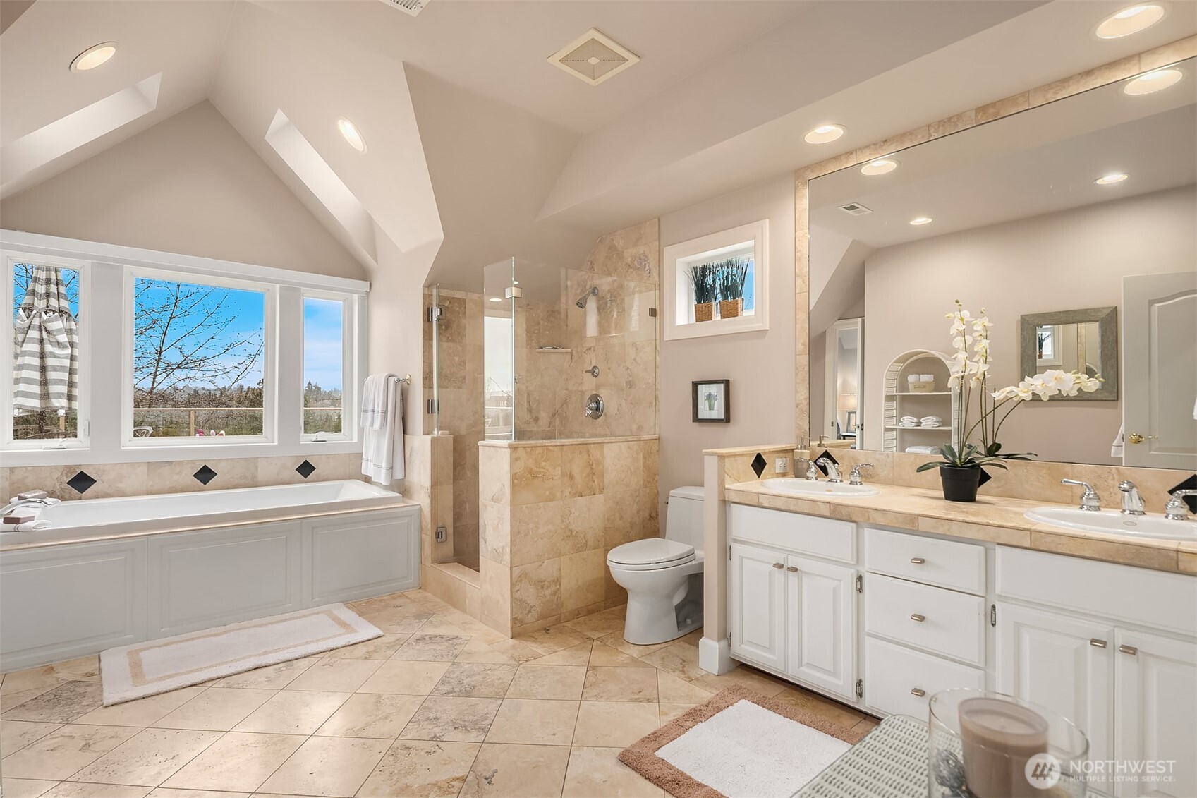 4721 45th Avenue NE, Seattle, WA 98105