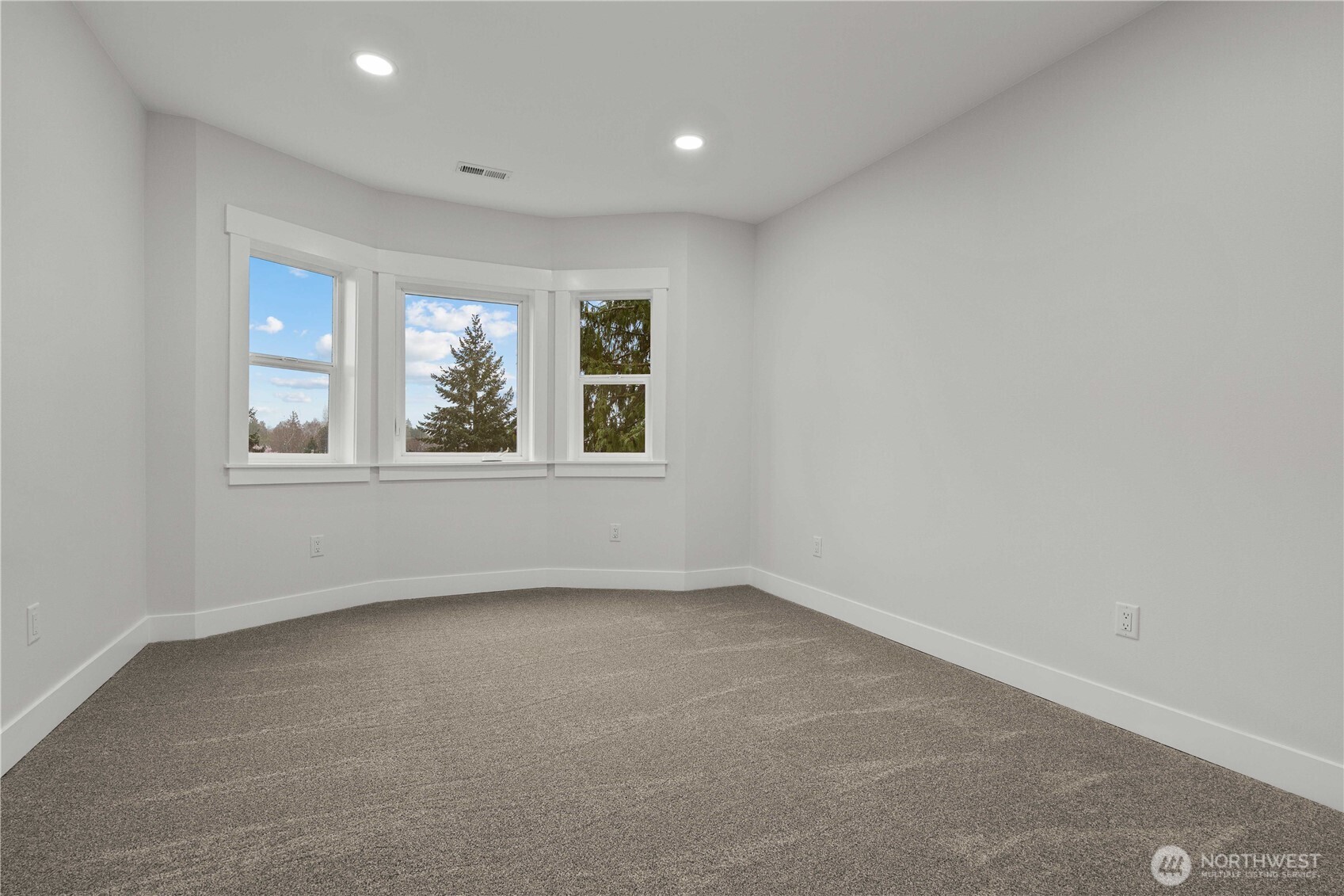 831 N Lawrence Street , Tacoma, WA 98406