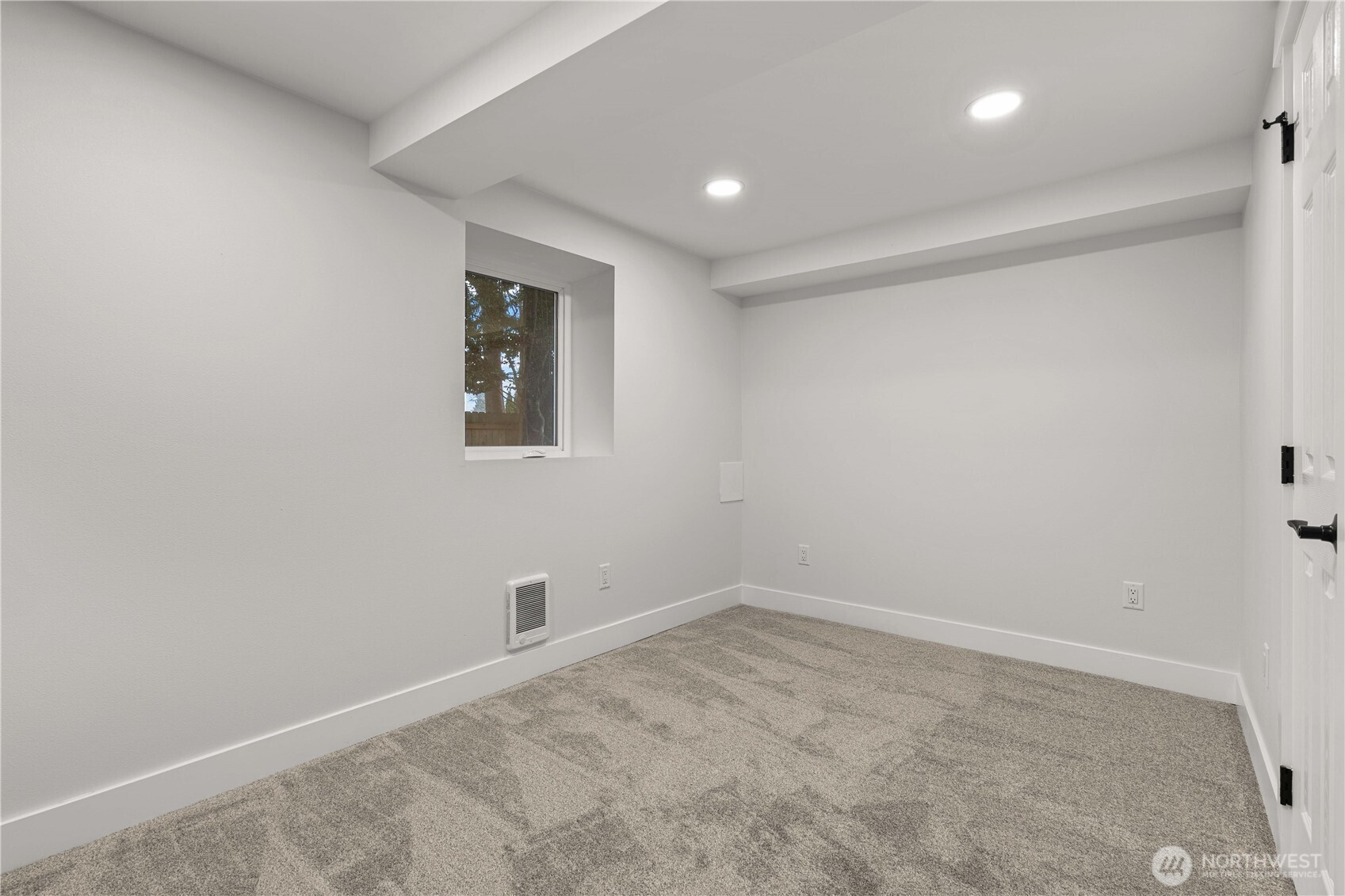 831 N Lawrence Street , Tacoma, WA 98406