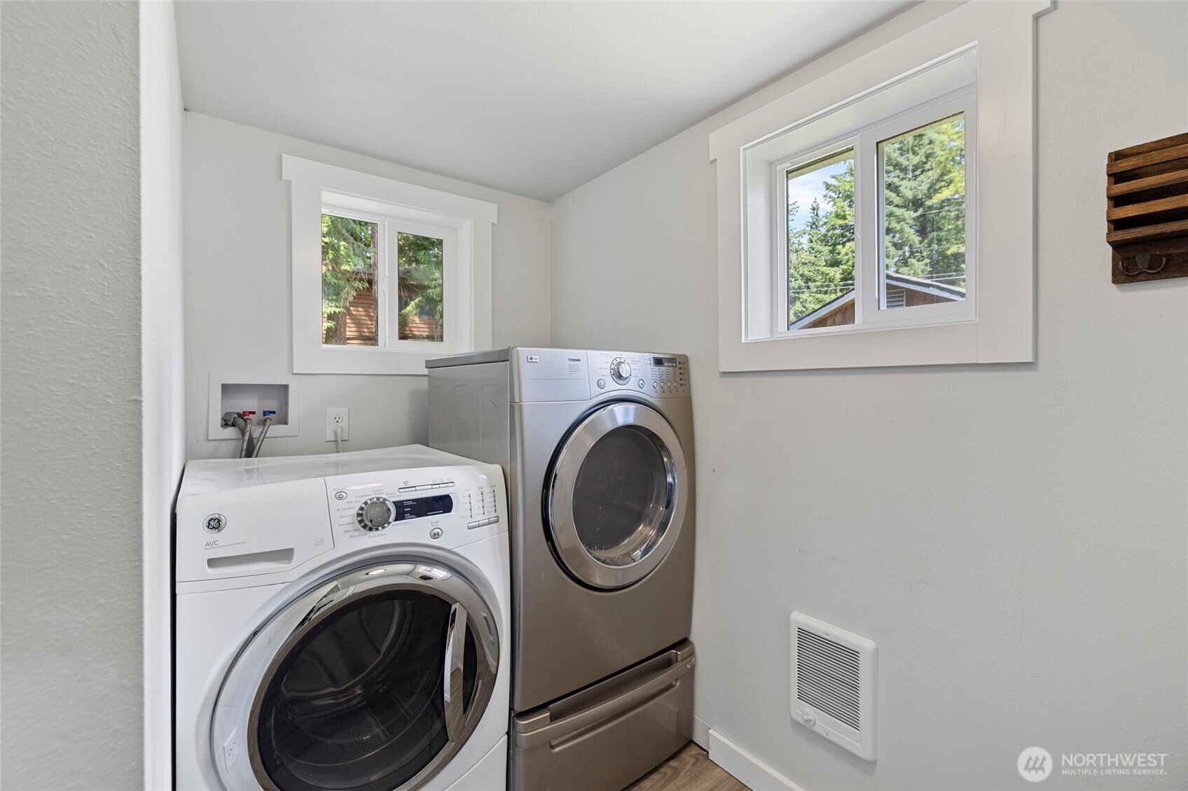 8471 Golden Valley Drive , Maple Falls, WA 98266