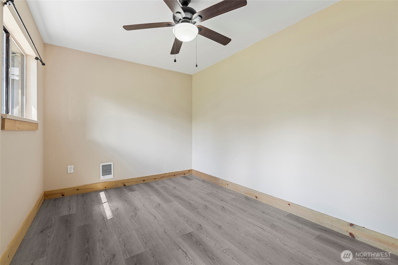 8471 Golden Valley Drive , Maple Falls, WA 98266