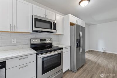 8471 Golden Valley Drive , Maple Falls, WA 98266 - Photo 9