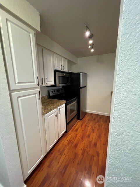 412 Center Road #D5, Everett, WA 98204