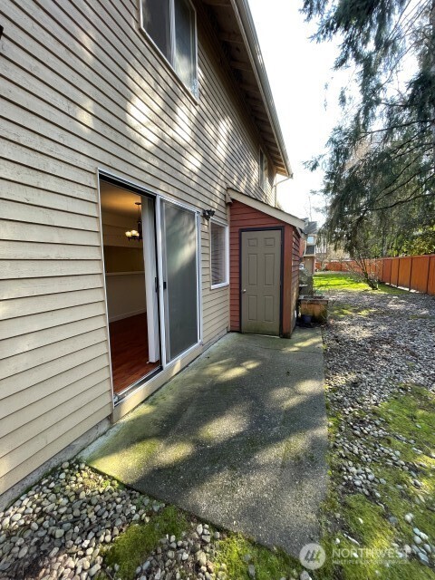 412 Center Road #D5, Everett, WA 98204