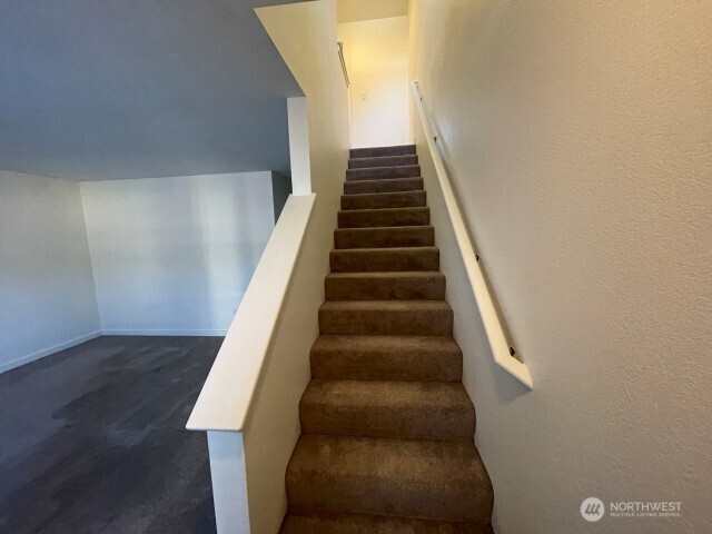 412 Center Road #D5, Everett, WA 98204