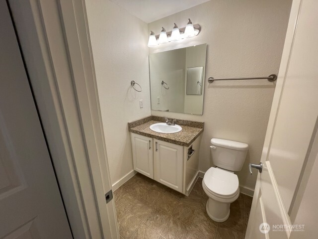 412 Center Road #D5, Everett, WA 98204