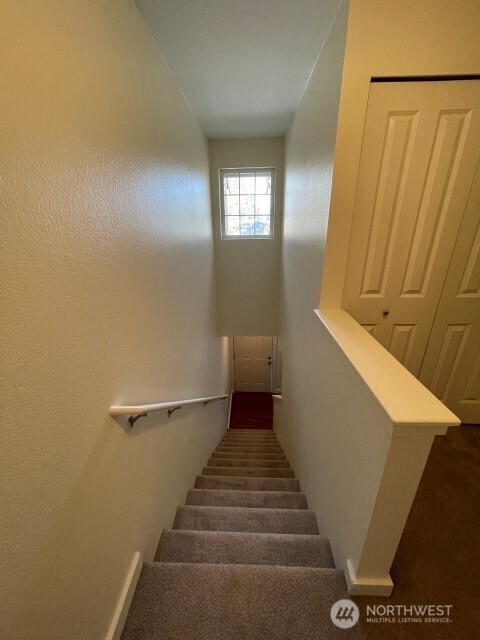 412 Center Road #D5, Everett, WA 98204