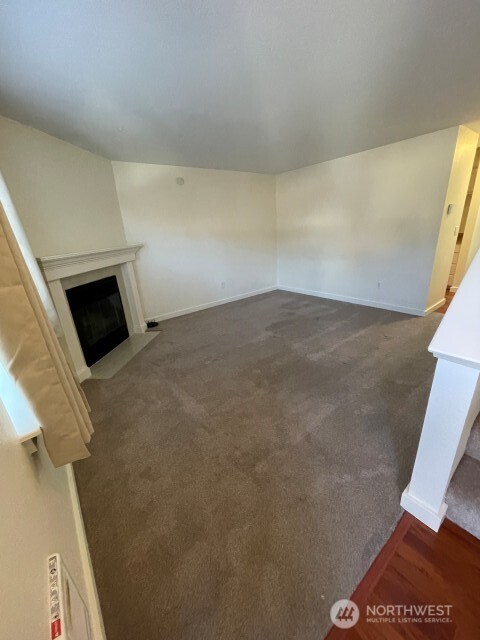 412 Center Road #D5, Everett, WA 98204