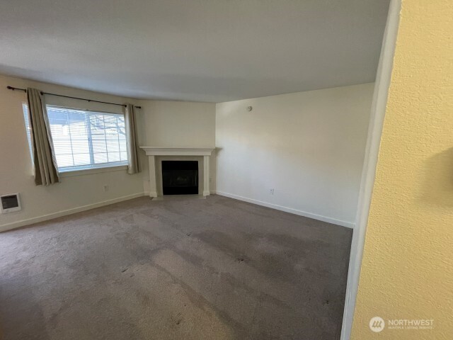 412 Center Road #D5, Everett, WA 98204