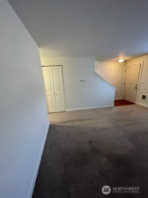 412 Center Road #D5, Everett, WA 98204