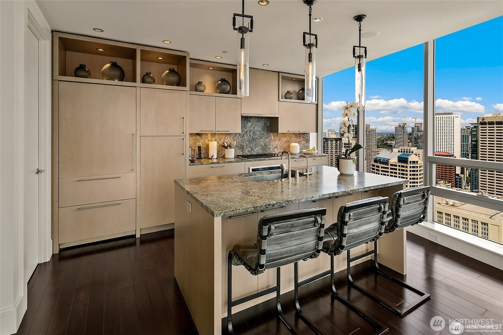 1521 2nd Avenue #3801, Seattle, WA 98101