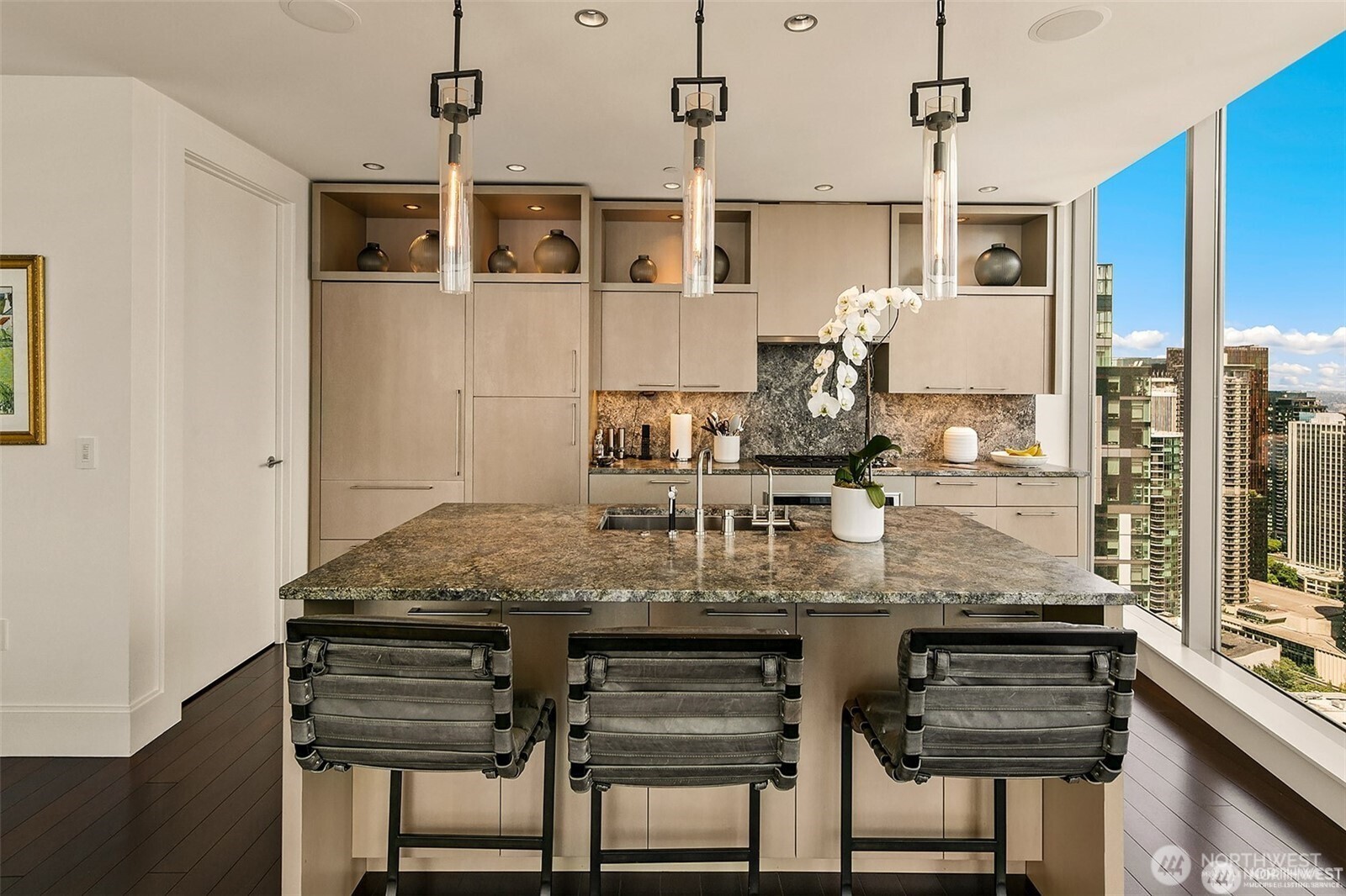 1521 2nd Avenue #3801, Seattle, WA 98101