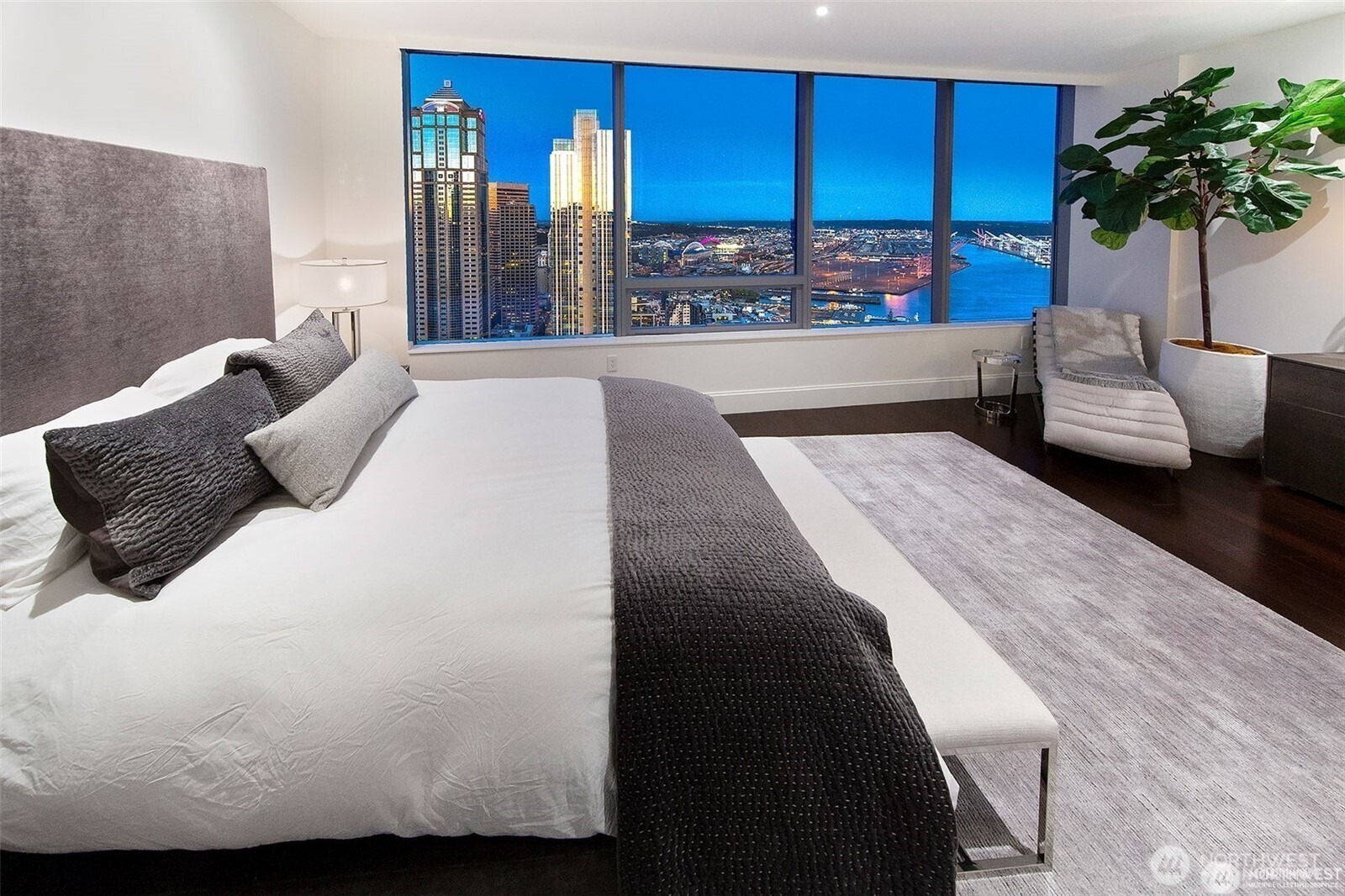 1521 2nd Avenue #3801, Seattle, WA 98101