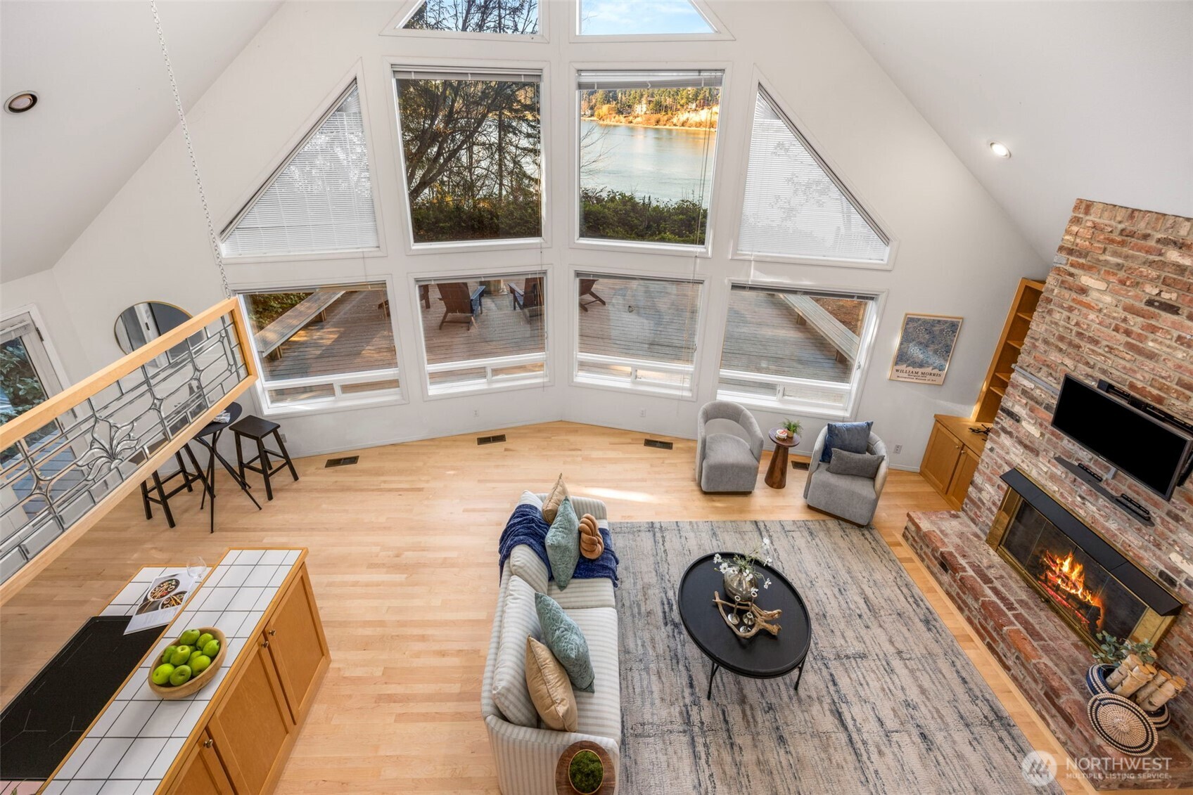 16273 Reitan Road NE, Bainbridge Island, WA 98110