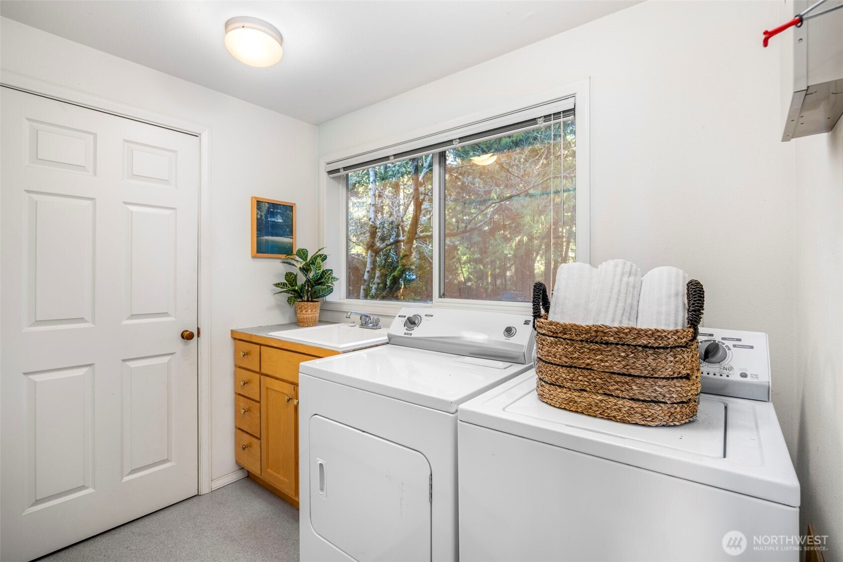 16273 Reitan Road NE, Bainbridge Island, WA 98110