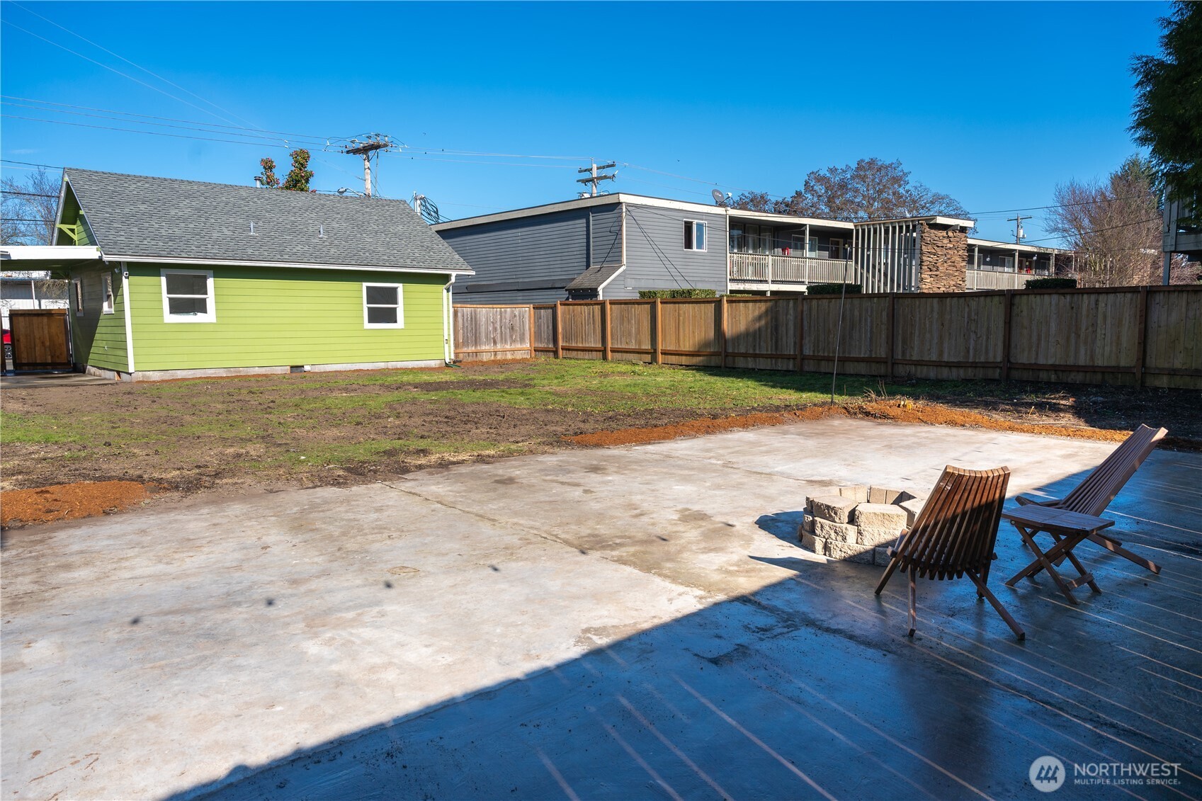 418 W Main , Puyallup, WA 98371-5324