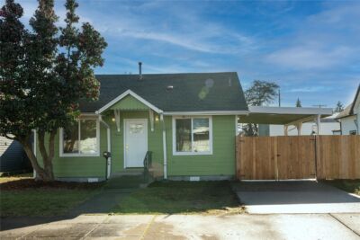 418 W Main , Puyallup, WA 98371-5324 - Photo 3
