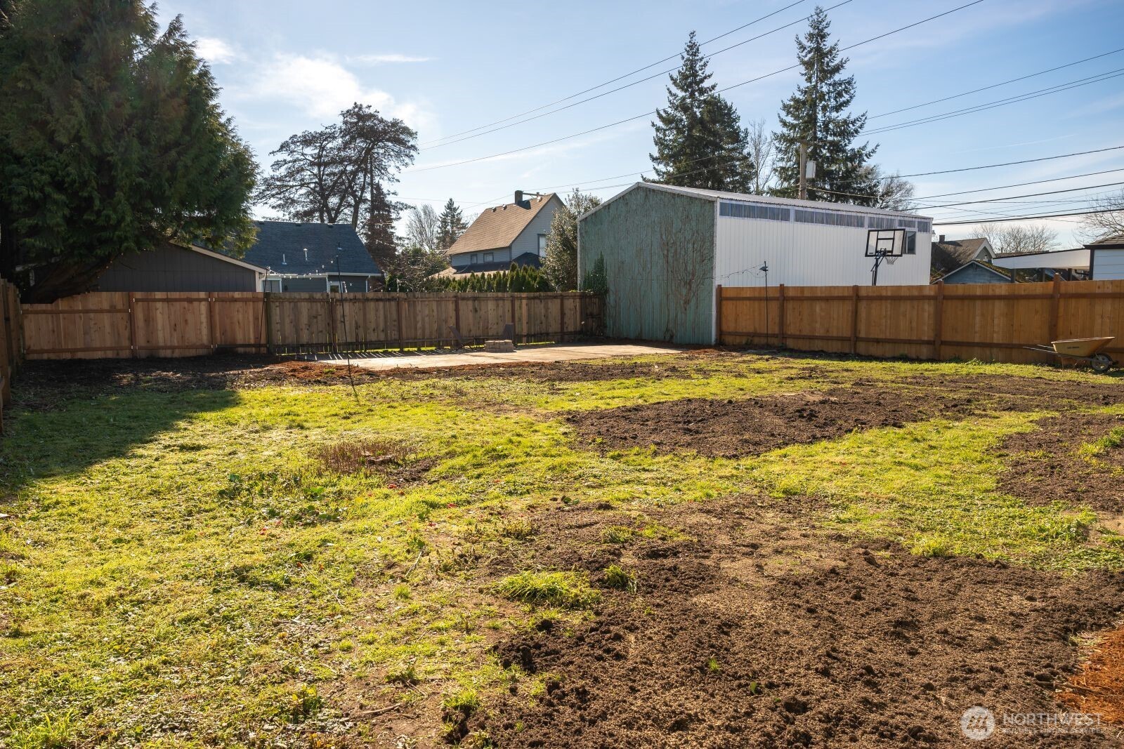 418 W Main , Puyallup, WA 98371-5324