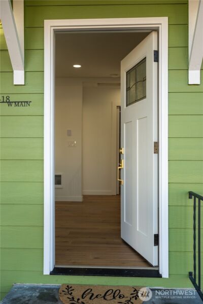 418 W Main , Puyallup, WA 98371-5324 - Photo 4