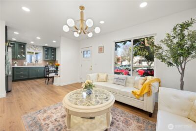 418 W Main , Puyallup, WA 98371-5324 - Photo 8