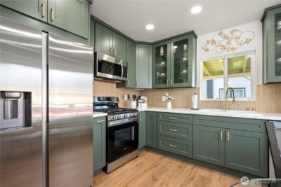 418 W Main , Puyallup, WA 98371-5324 - Photo 10