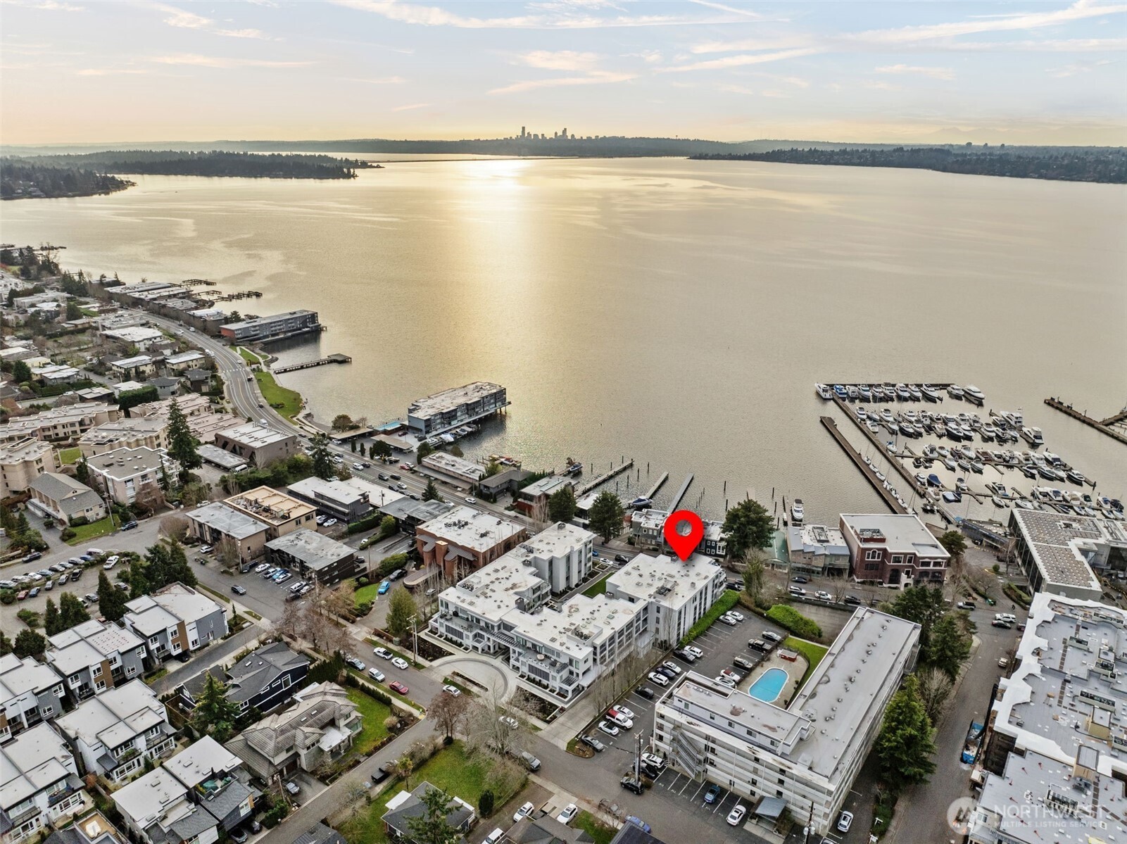 225 2nd Street S #D4, Kirkland, WA 98033