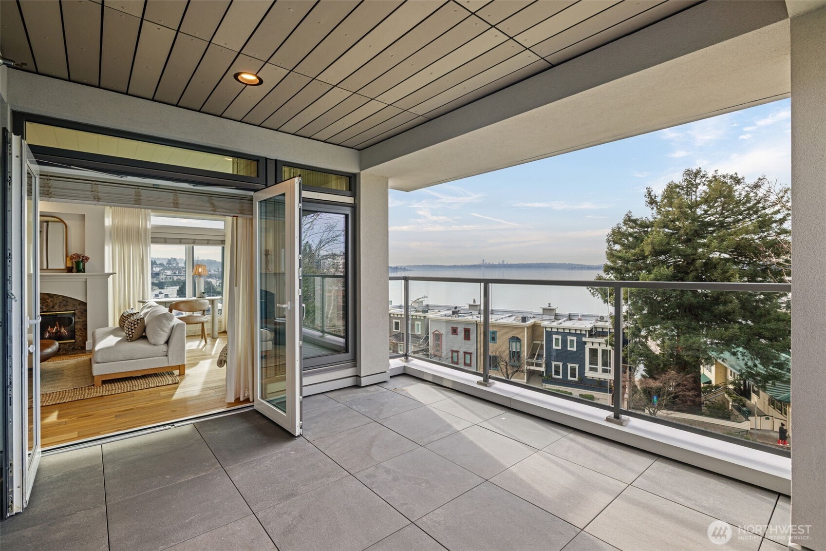 225 2nd Street S #D4, Kirkland, WA 98033