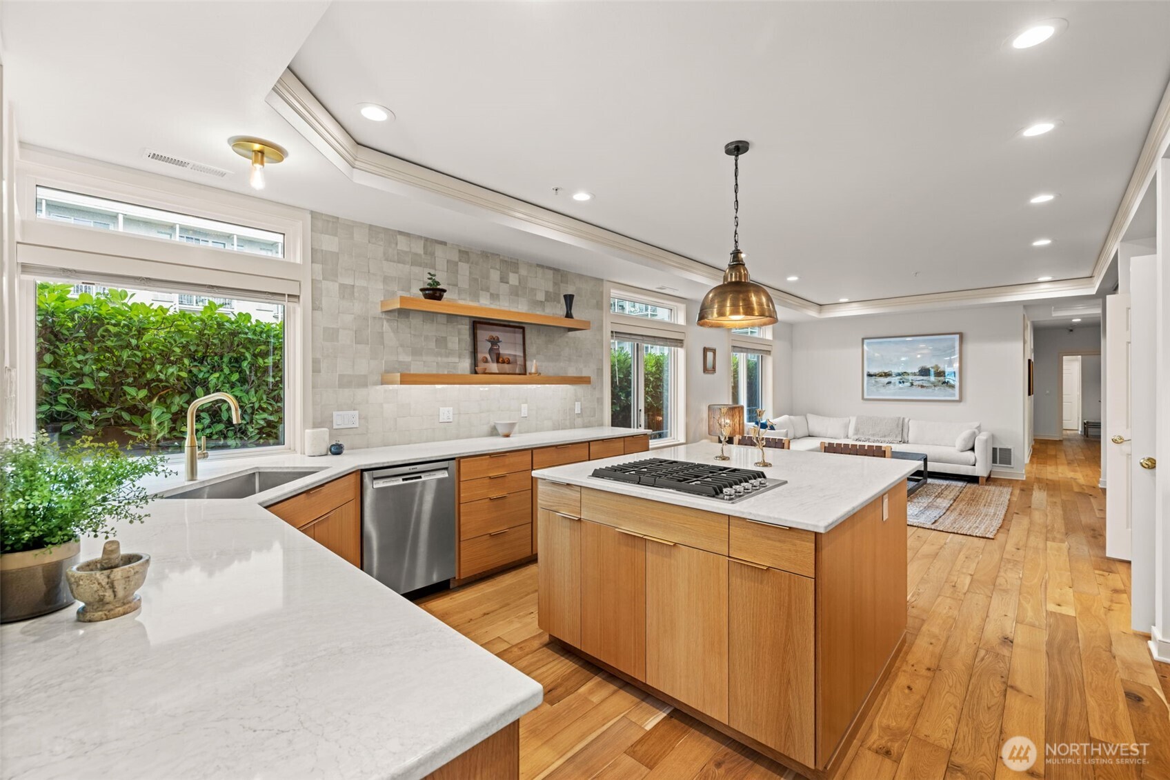 225 2nd Street S #D4, Kirkland, WA 98033