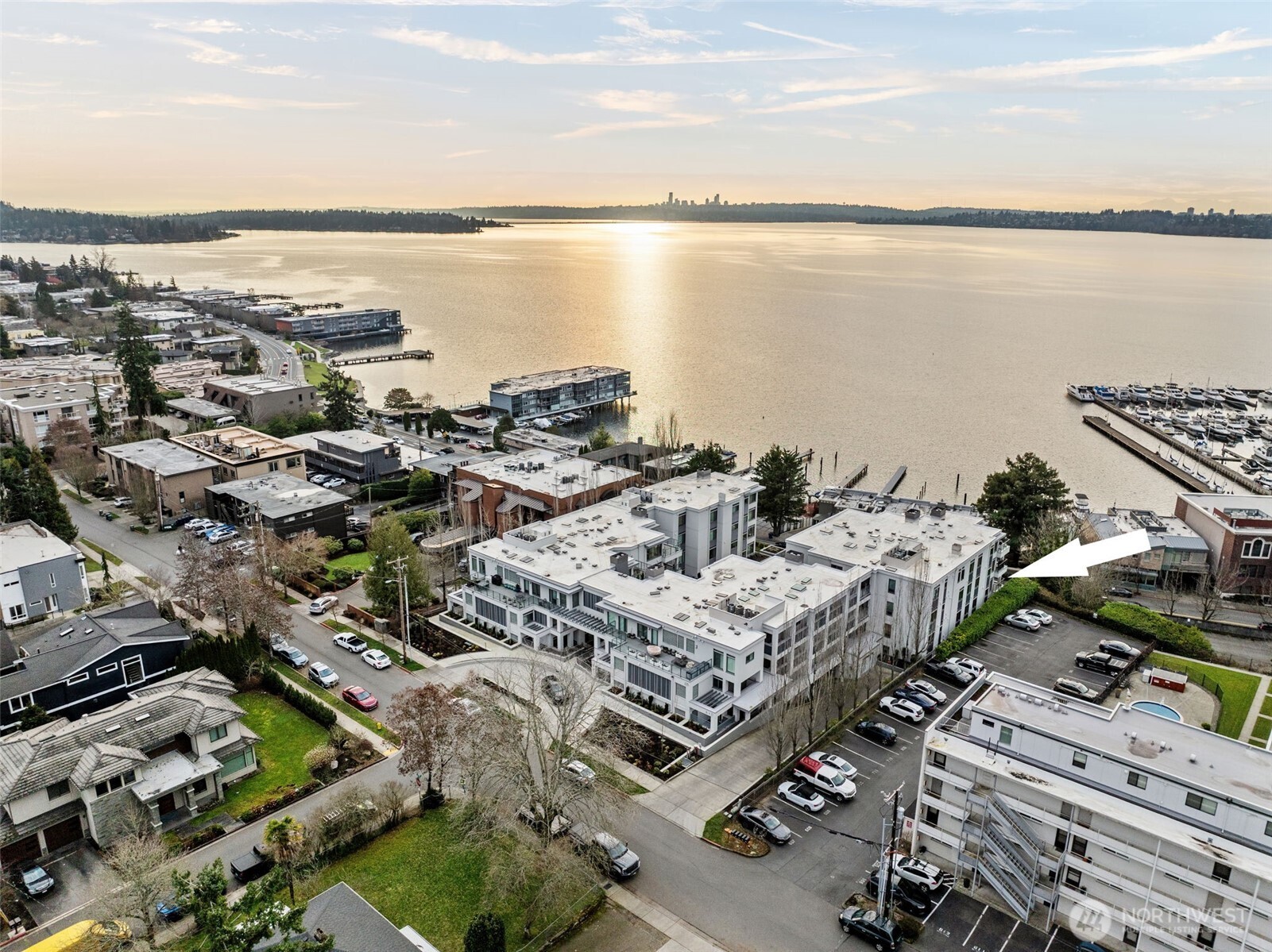 225 2nd Street S #D4, Kirkland, WA 98033