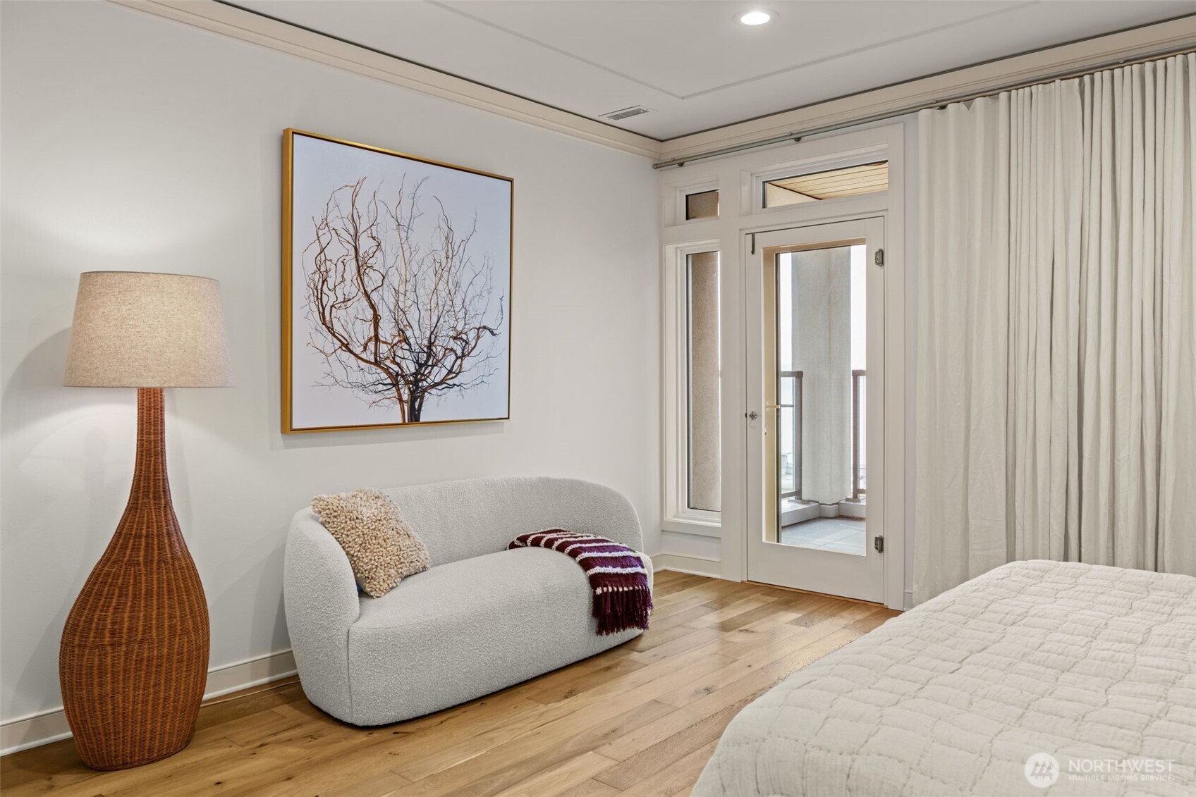 225 2nd Street S #D4, Kirkland, WA 98033