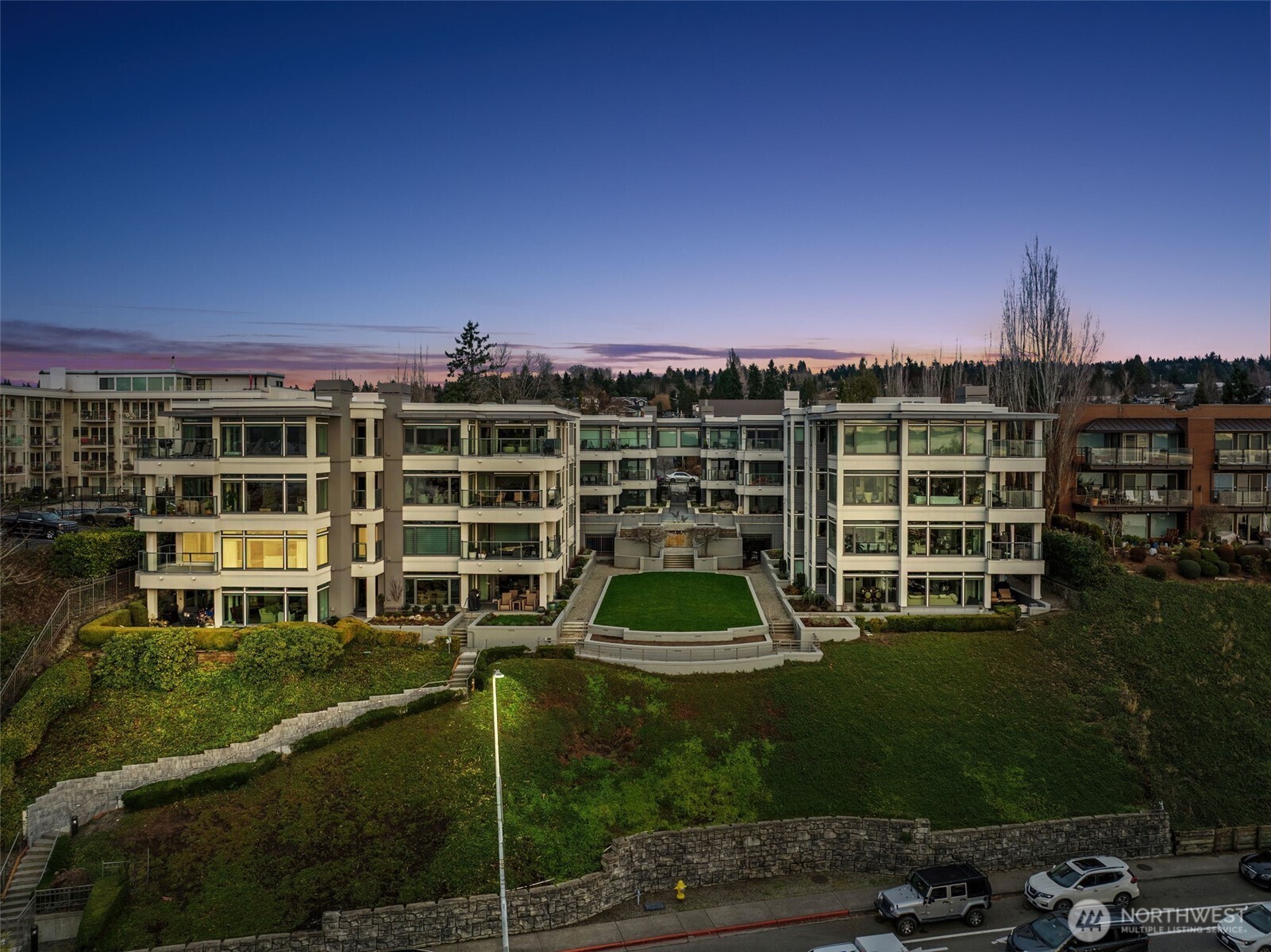 225 2nd Street S #D4, Kirkland, WA 98033