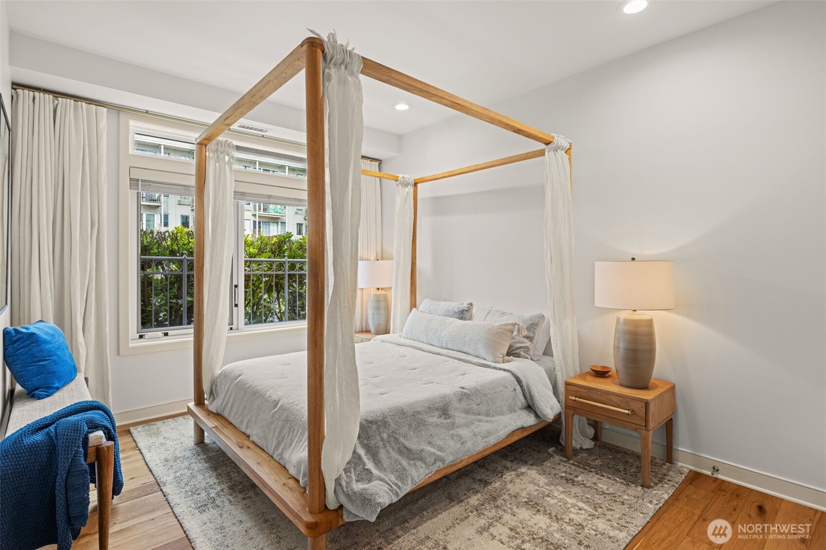 225 2nd Street S #D4, Kirkland, WA 98033